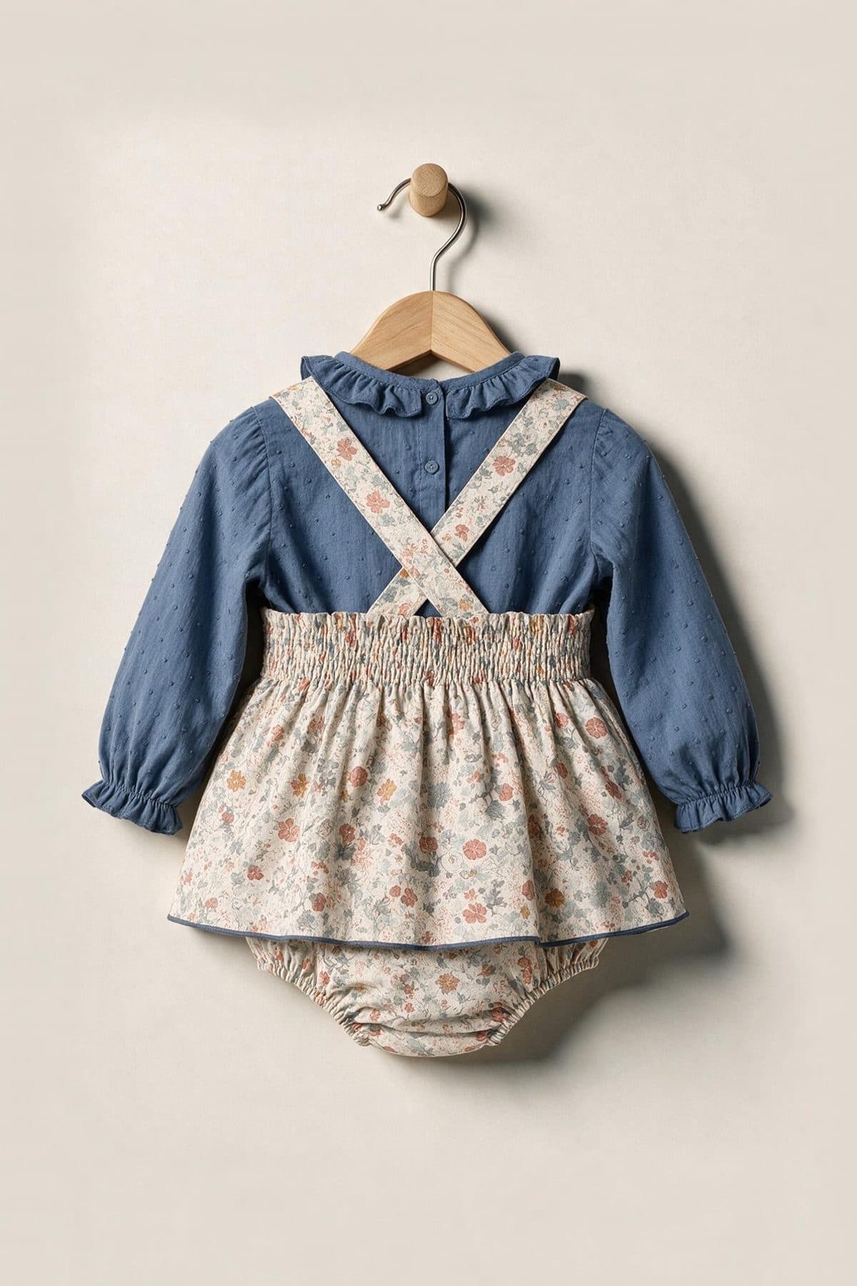 Conjunto 2 piezas: Blusa M/L azul + Peto crema floral con cubrepañal (Crema floral) - vista 2