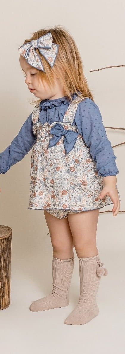 Conjunto 2 piezas: Blusa M/L azul + Peto crema floral con cubrepañal (Crema floral) - vista 4